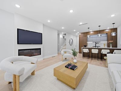 24 Lincoln St #1