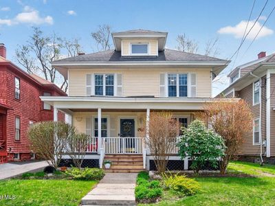1110 Waverly Place