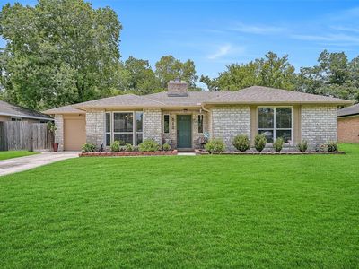 512 Castlelake Dr