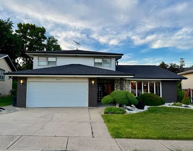 Property at 10359 Winter Park Dr, Palos Hills, IL