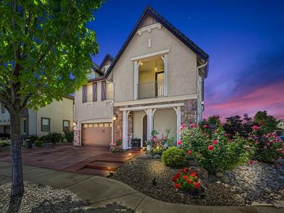 2364 Kinsella Way