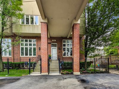 4915 W Gunnison St APT D