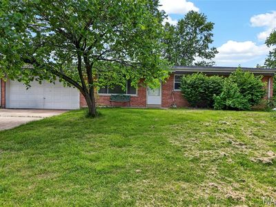 33 Cloverdale Dr
