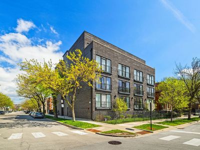 35 S Hoyne Ave #1B