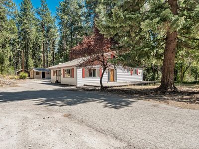 Property at 2010 N Old Stage Rd, Mount Shasta, CA