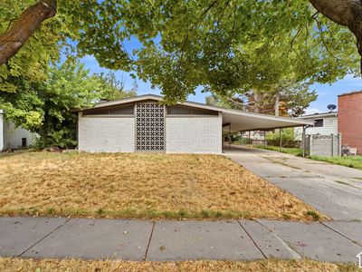 3771 S Alta Loma Dr