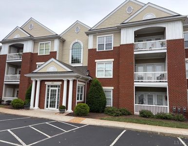 601 Wyndhurst Dr APT 304