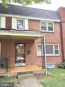 323 Linden Ln