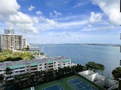 2333 Brickell Ave APT 1009