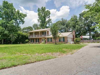 2334 Clare Dr