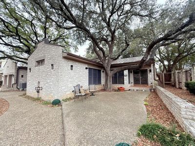 503 Oakland Hills Ln