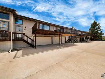 4204 Foothill Dr