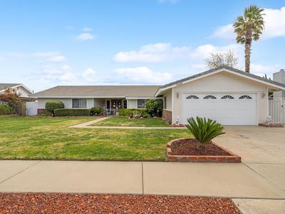 39658 Country Club Dr