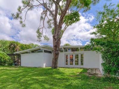 315 Park Blvd S
