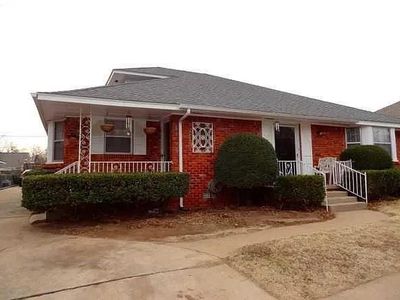 3609 N Drexel Blvd