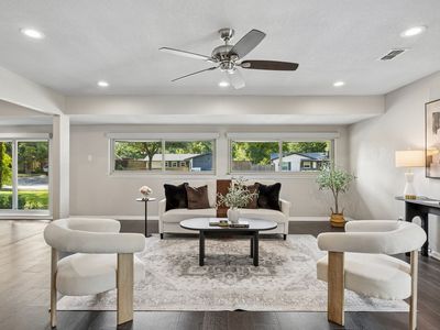 11221 Dalron Dr