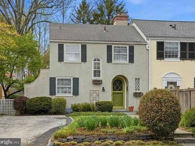 233 E Evergreen Ave