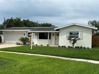 1563 EDEN ISLE BOULEVARD NE