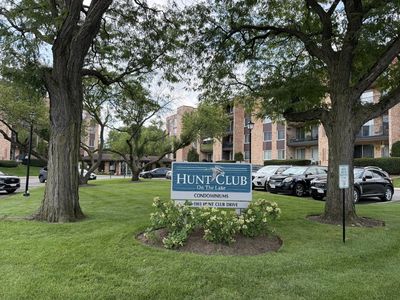 1101 S Hunt Club Dr APT 214