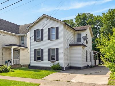 19 Waverly Pl