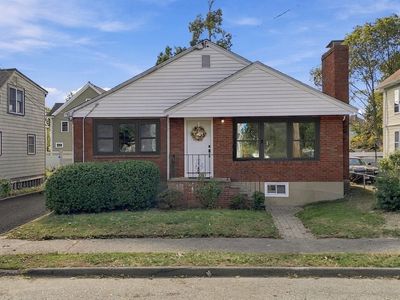 40 Dix St
