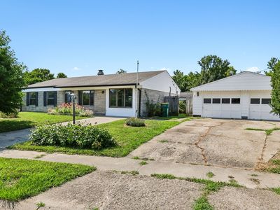 1006 Longfellow Ln