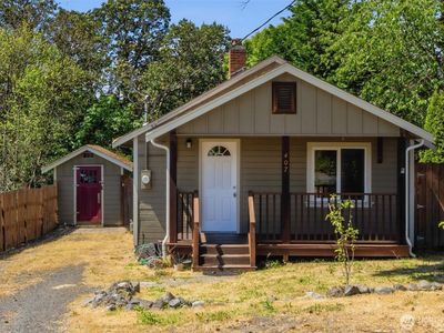407 Bremerton Boulevard W