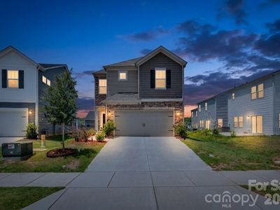 571 Palmarosa St #130