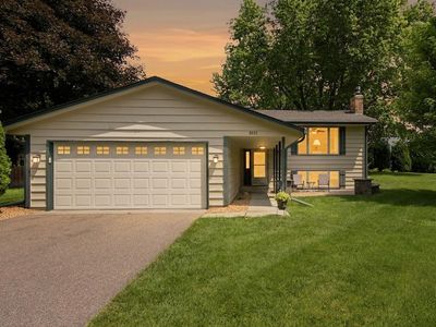 8033 Dakota Ln