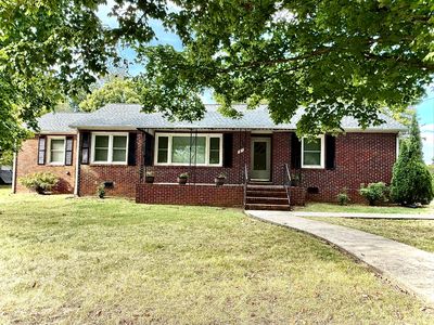 114 Hillcrest Dr