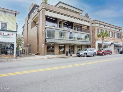 916 Bay Street