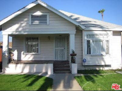 9210 S Figueroa St