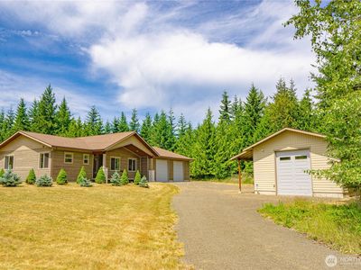545 Headwaters Lane