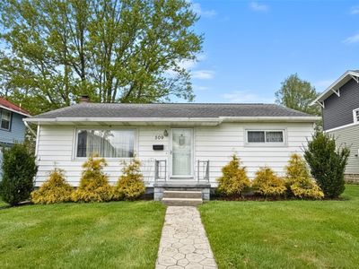 Property at 309 Woodland Ave, Grove City, PA
