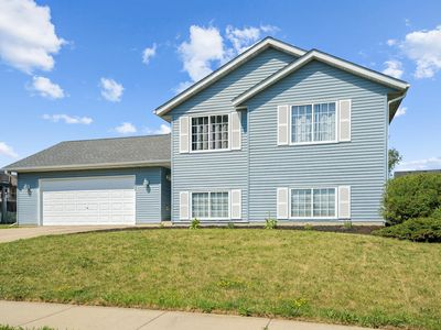 1270 Pine Ridge Dr NE