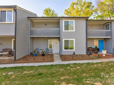 6608 Point Comfort Ln