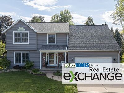 Property at 3757 Deerbrook Dr, Bettendorf, IA