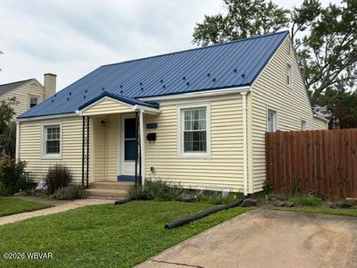 621 Woodland Ave