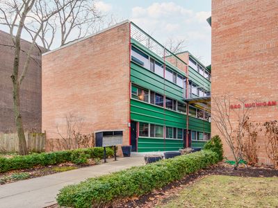 840 Michigan Ave APT 9