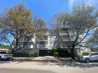 1855 Plunkett St APT 101