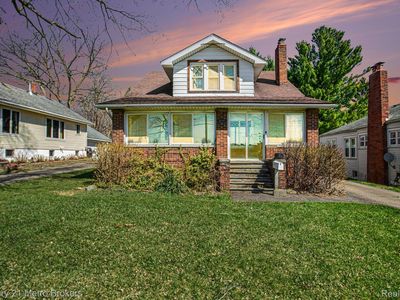 1800 W Genesee St