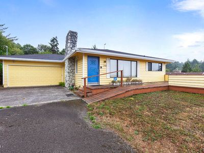 240 SW Cedar St