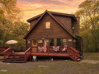 Property at 804 Fetlock Ct, Lords Valley, PA