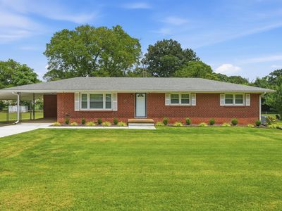 120 River Dr