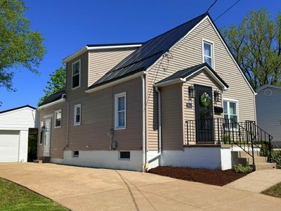 3913 East Ave