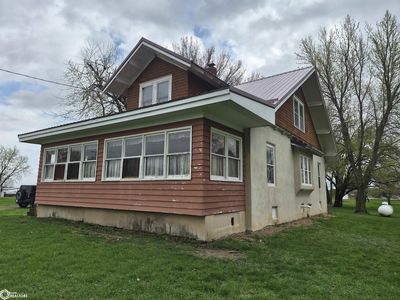 112 E Strait St