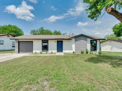 4806 Castle Brg