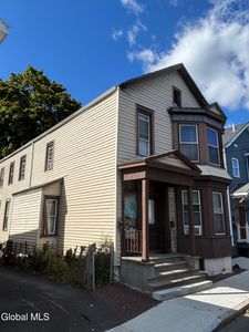 81 2nd Avenue
