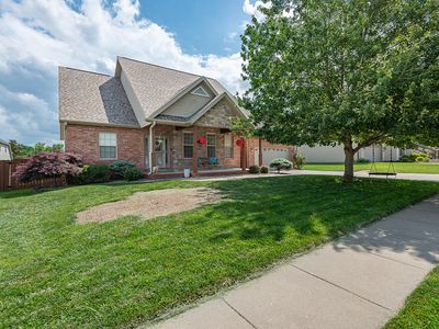 1006 E Cobblestone Drive