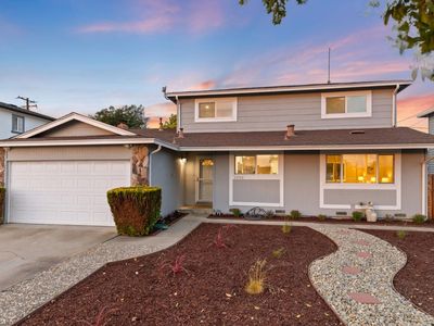 3809 De La Cruz Blvd